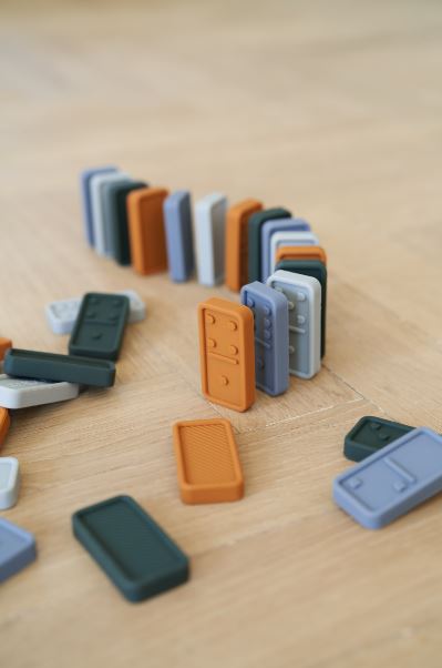 DODO Liewood's new cool domino set consists of 28-pieces. Made
